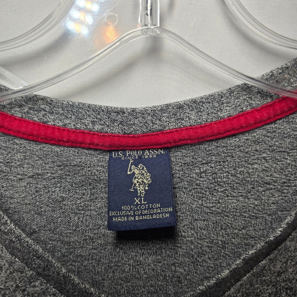 US Polo Assn Mens XL V-Neck T-Shirt Gray Heather Short Sleeve Cotton - Picture 3 of 6